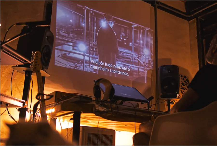 Projection, monitors and headphones in the Dosel studio